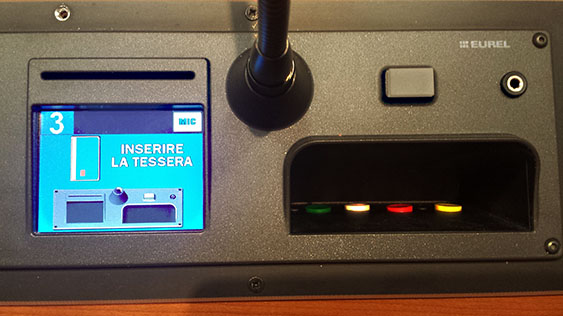 Votazione elettronica: il terminale integrato multifunzione