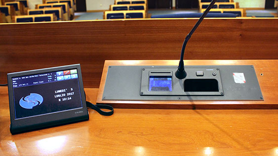 Gestione degli oratori: la soluzione per pianificare il dibattito in aula 